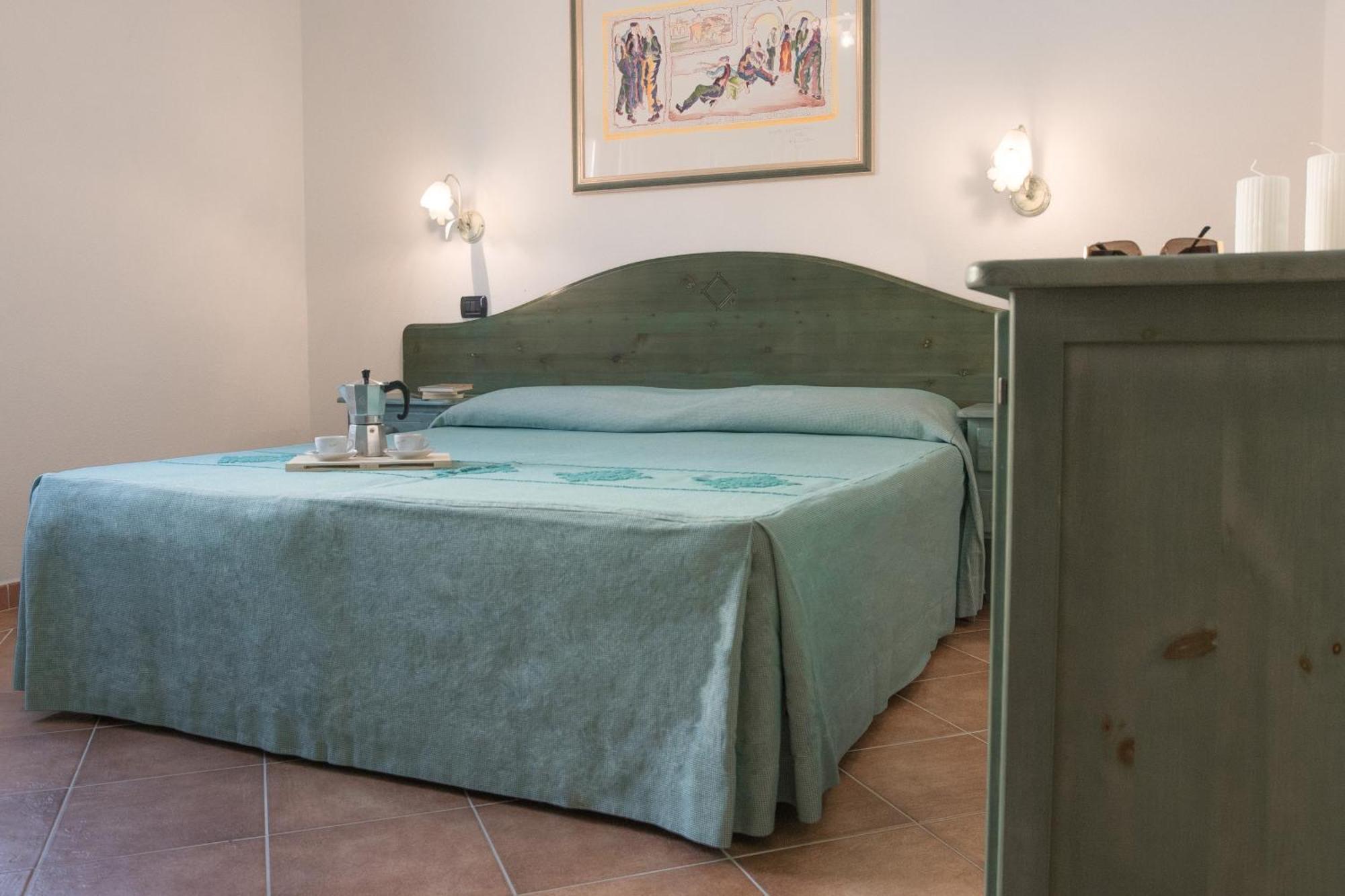 Apart-hotel Cala Viola 3*