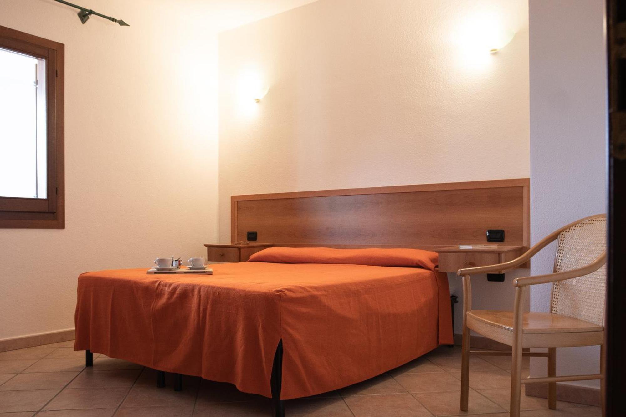 Cala Viola 3*