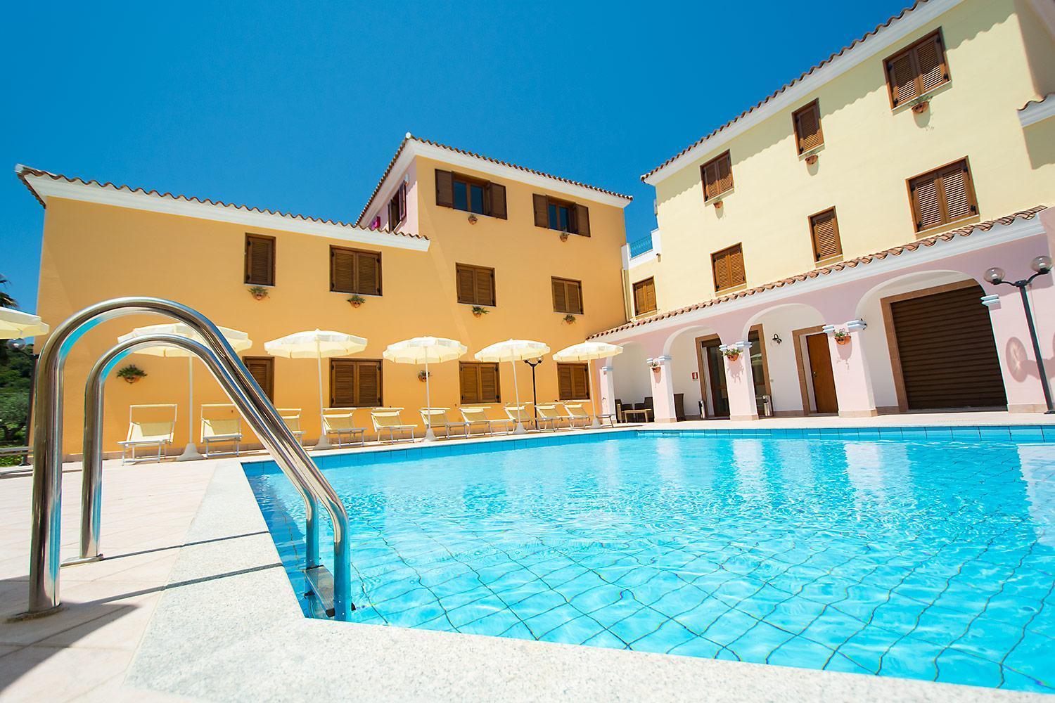 Apart-hotel Cala Viola